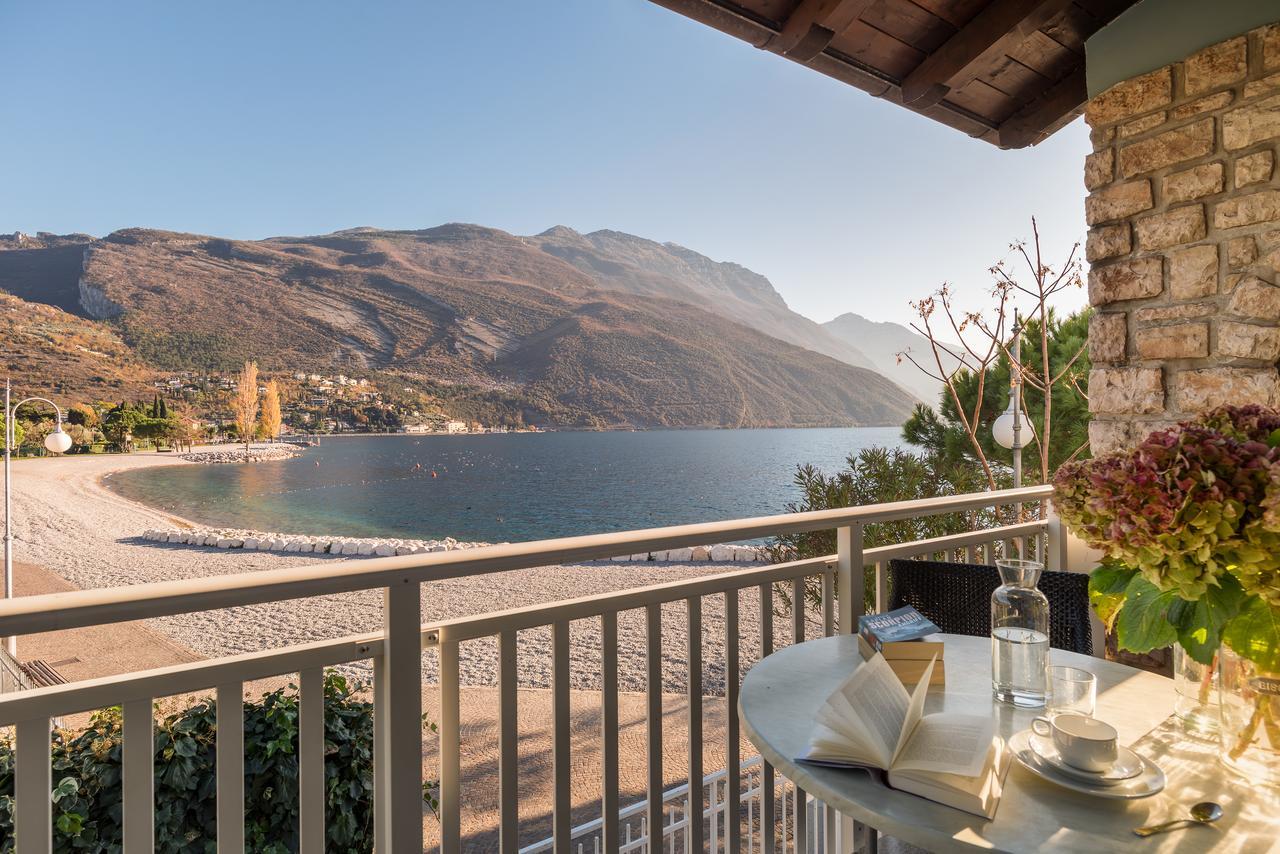 Casa Toblini Al Lago On The Beach Torbole Sul Garda Eksteriør bilde