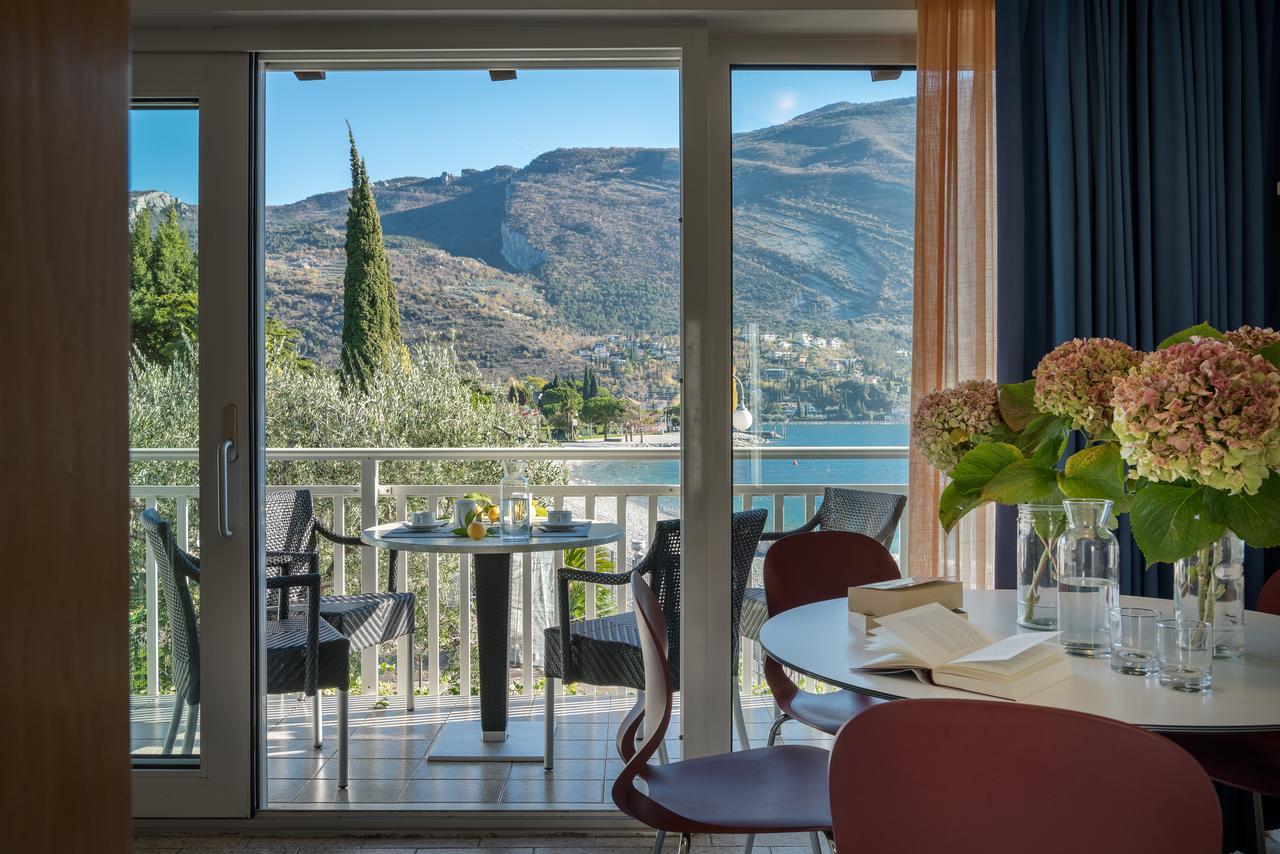 Casa Toblini Al Lago On The Beach Torbole Sul Garda Eksteriør bilde