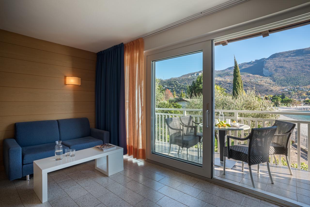 Casa Toblini Al Lago On The Beach Torbole Sul Garda Eksteriør bilde