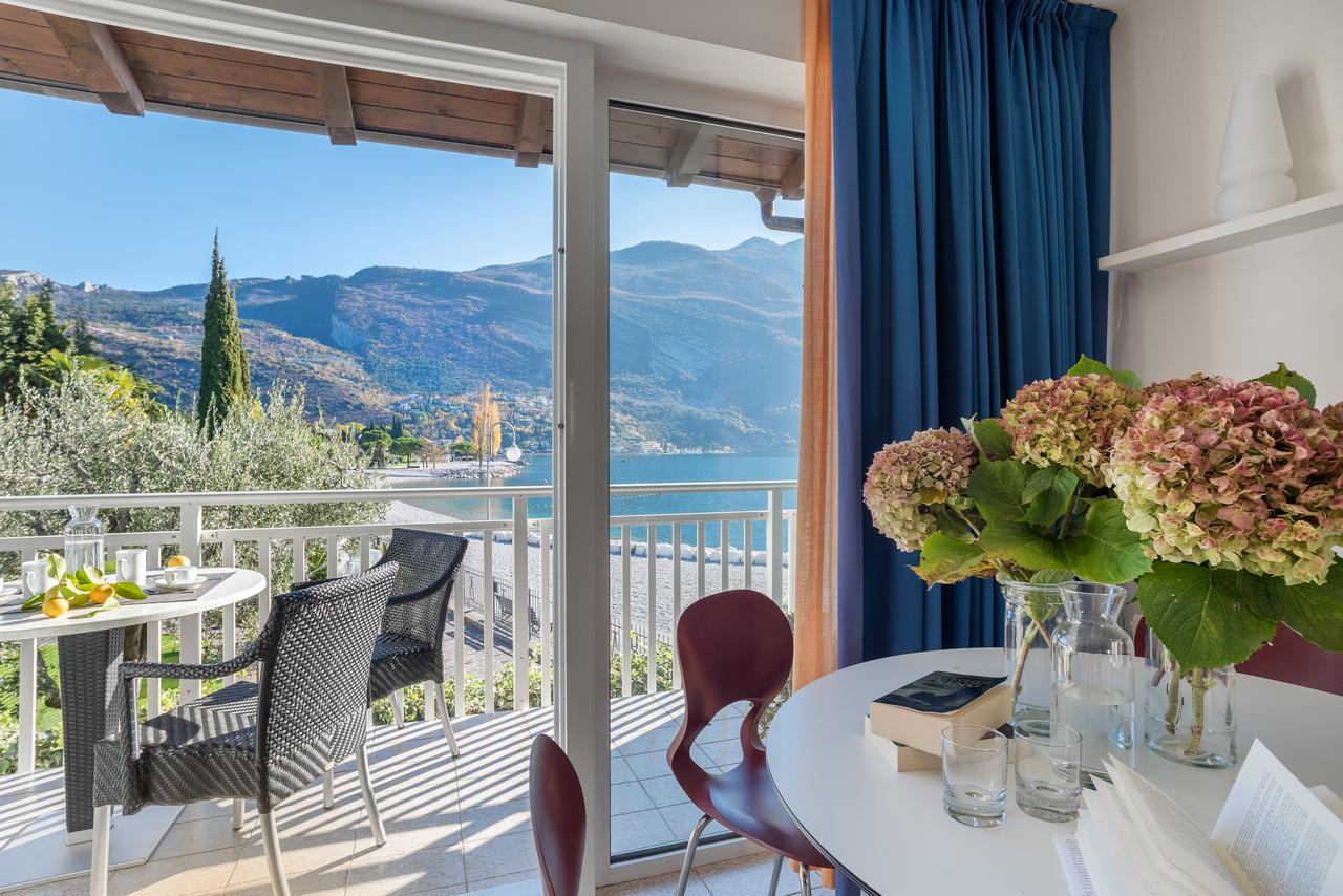 Casa Toblini Al Lago On The Beach Torbole Sul Garda Eksteriør bilde